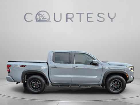 Certified 2022 Nissan Frontier PRO-4X w/ Pro-4X Premium Package AWD/4WD image 8