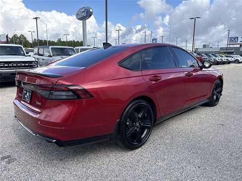 Used 2024 Honda Accord Sport image 3