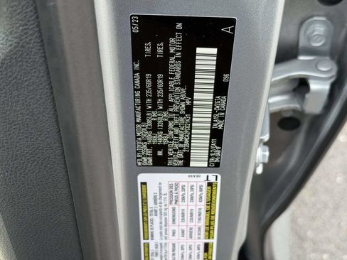Used 2023 Lexus RX 350 Premium w/ Accessory Package AWD/4WD image 31