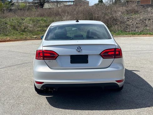Used 2013 Volkswagen Jetta GLI image 5