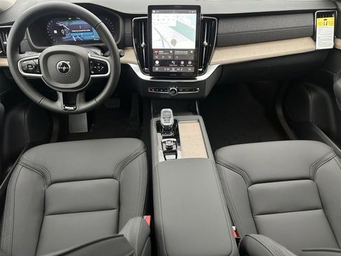 New 2026 Volvo XC90 B6 Plus w/ Protection Package image 11