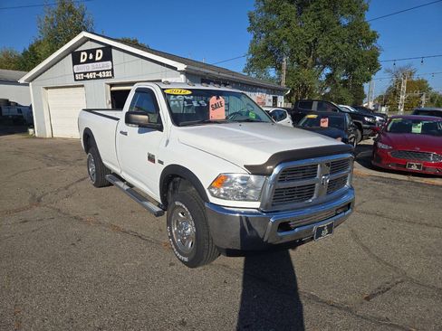 Used 2012 RAM 2500 SLT w/ Luxury Group AWD/4WD image 2