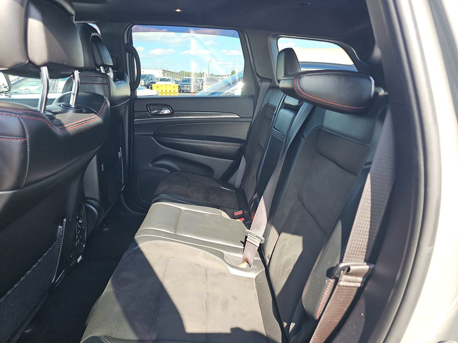 Used 2020 Jeep Grand Cherokee Trailhawk AWD/4WD image 7
