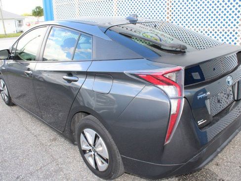 Used 2016 Toyota Prius Three image 5