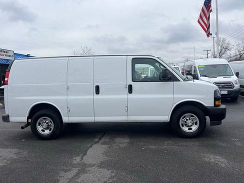Used 2021 Chevrolet Express 2500 image 7