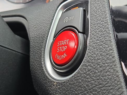 Used 2021 BMW M2 Competition image 24