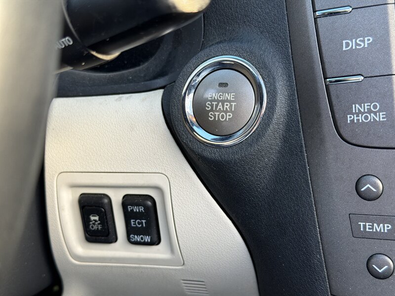 Used 2010 Lexus IS 350C w/ Luxury Pkg RWD image 22