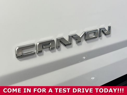 Used 2020 GMC Canyon SLE w/ Elevation Edition image 30