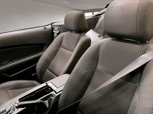 Used 2013 Ford Mustang GT image 20