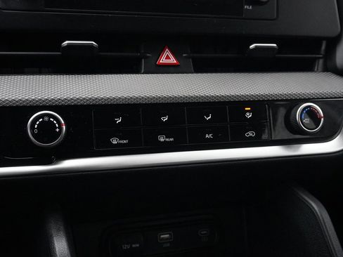 Used 2023 Kia Sportage LX image 40