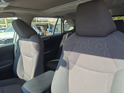 Used 2019 Toyota RAV4 XLE image 25