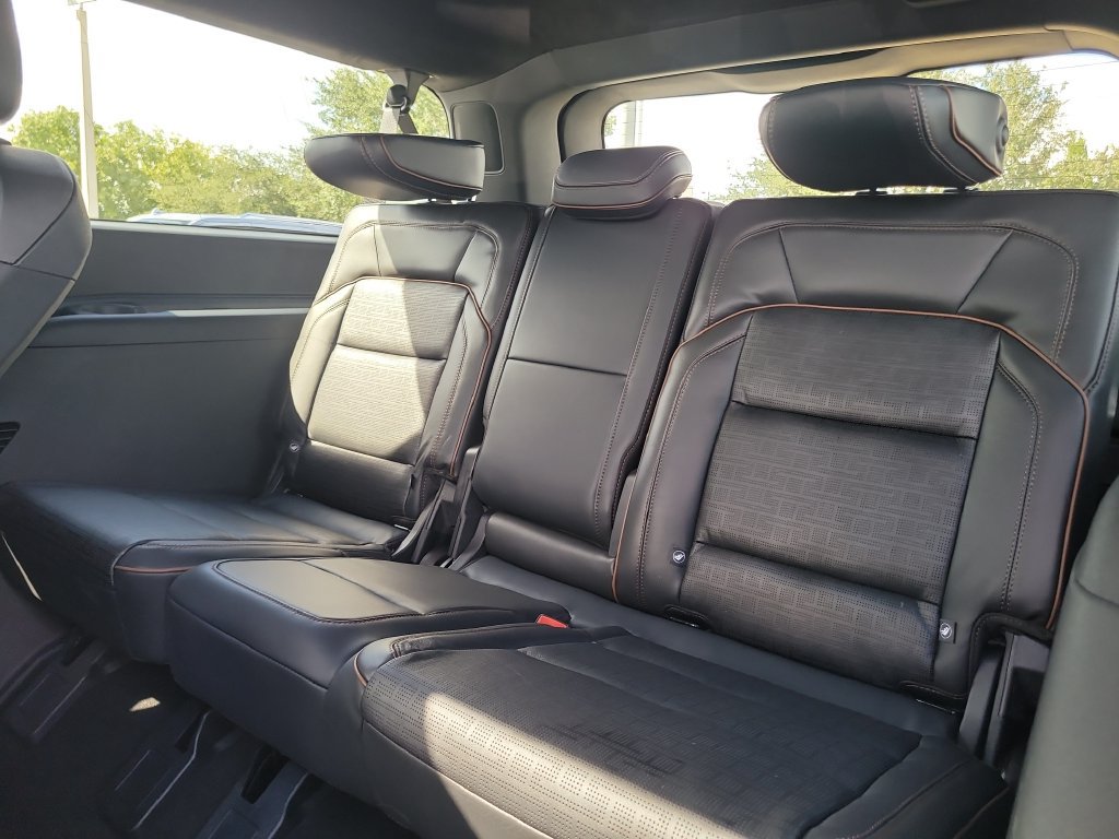 Used 2025 Lincoln Navigator L Black Label AWD/4WD image 14