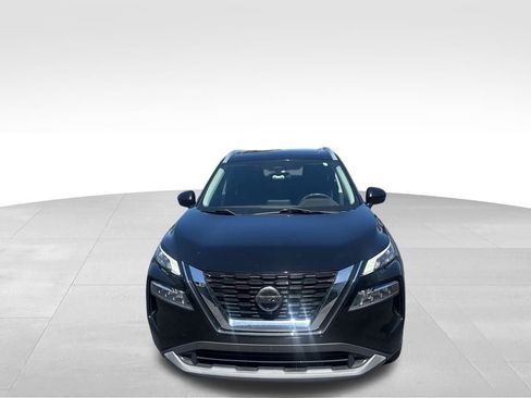 Certified 2021 Nissan Rogue SV w/ Premium Package FWD image 19