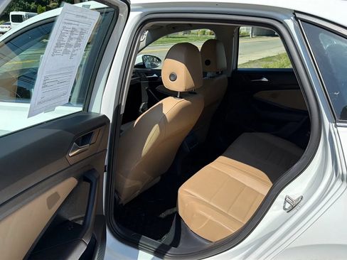 Used 2021 Volkswagen Jetta SE w/ SE Cold Weather Package FWD image 27