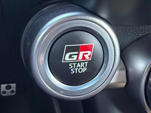 Used 2022 Toyota GR86 Premium RWD image 29
