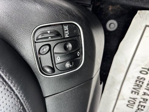 Used 2009 Mercedes-Benz SL 550 image 29