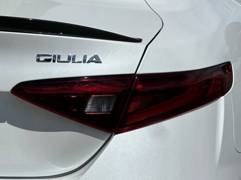 Used 2017 Alfa Romeo Giulia Quadrifoglio RWD image 24
