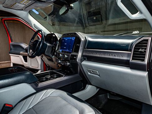 Used 2022 Ford F450 Limited w/ FX4 Off-Road Package image 20