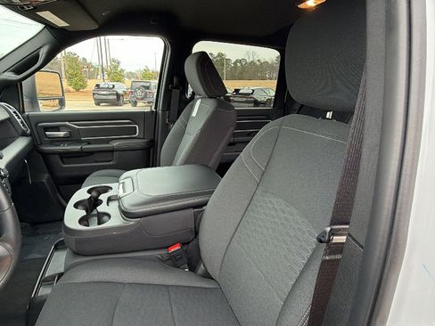 Used 2025 RAM 2500 Big Horn image 17