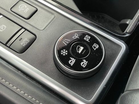 Certified 2024 Nissan Pathfinder SV AWD/4WD image 25
