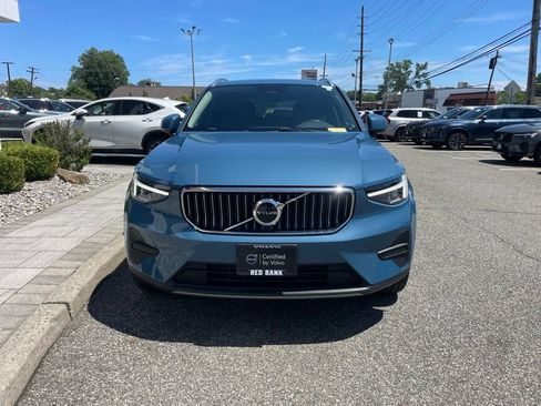 Used 2025 Volvo XC40 B5 Core AWD/4WD image 8