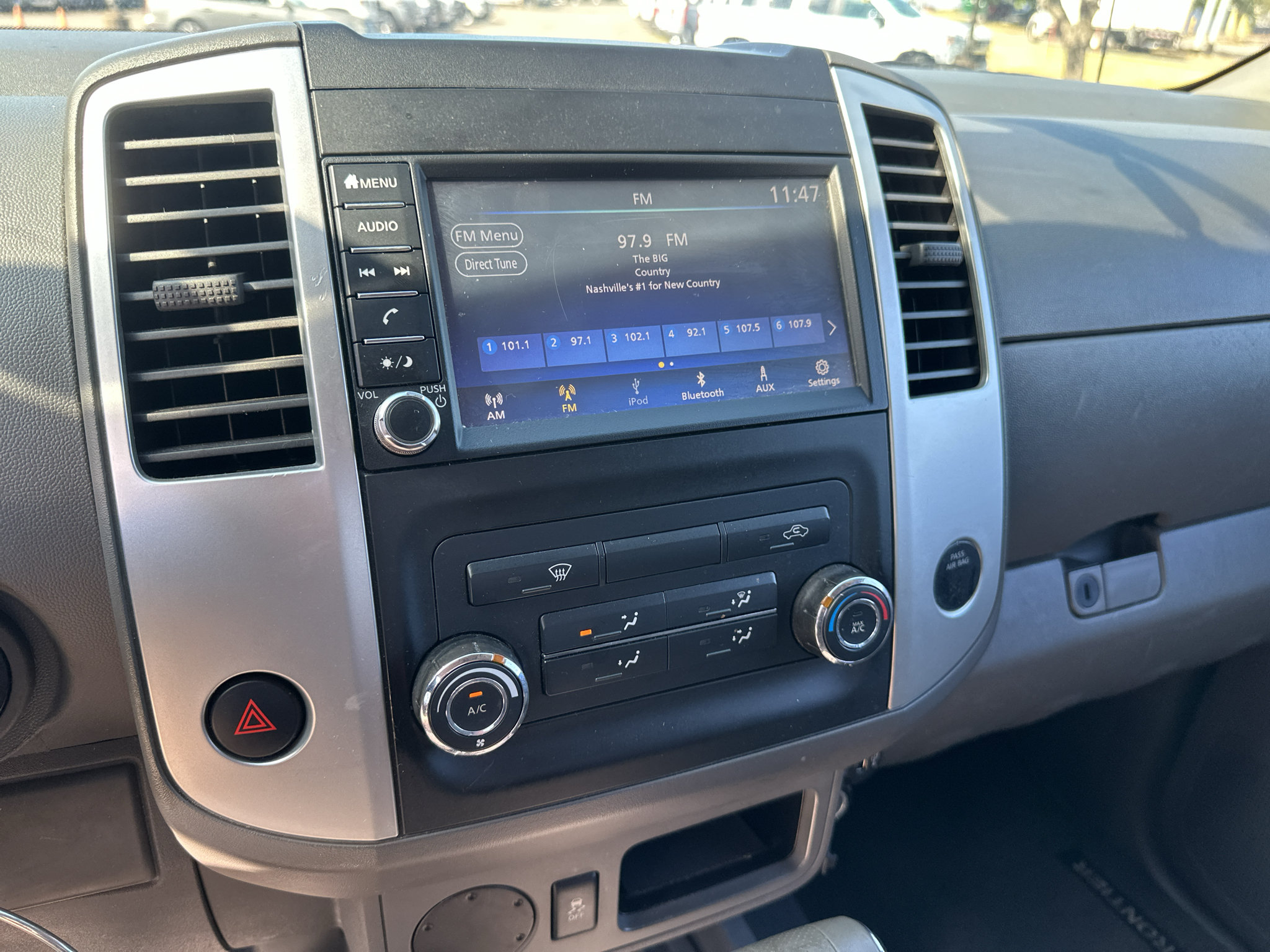Used 2019 Nissan Frontier SV RWD image 23