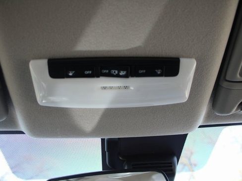 New 2025 Nissan Versa SV image 17