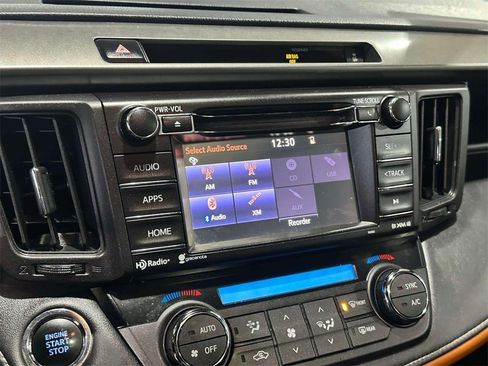 Used 2016 Toyota RAV4 SE image 26