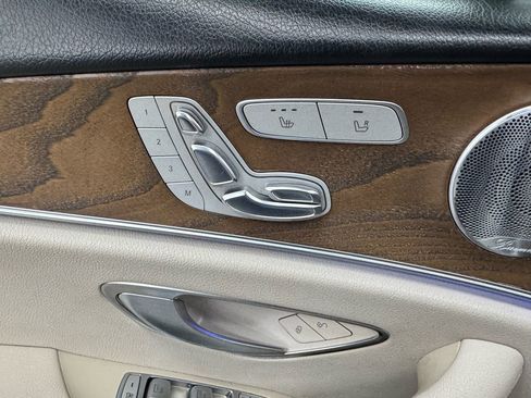 Used 2017 Mercedes-Benz E 400 4MATIC image 21