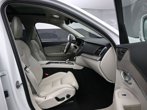 Used 2024 Volvo XC90 T8 Ultimate w/ Protection Package Premier AWD/4WD image 26