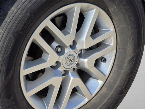 Used 2019 Nissan Frontier SV image 9