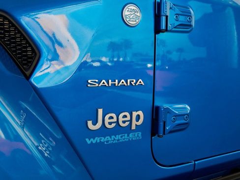 Used 2022 Jeep Wrangler Unlimited Sahara image 6