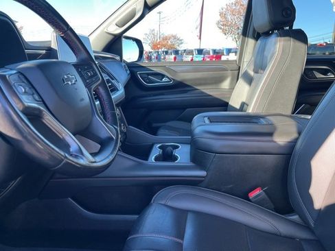 Used 2022 Chevrolet Suburban RST w/ Luxury Package image 9