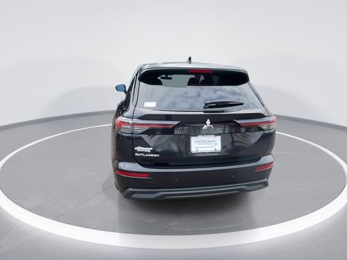 New 2026 Mitsubishi Outlander ES image 7