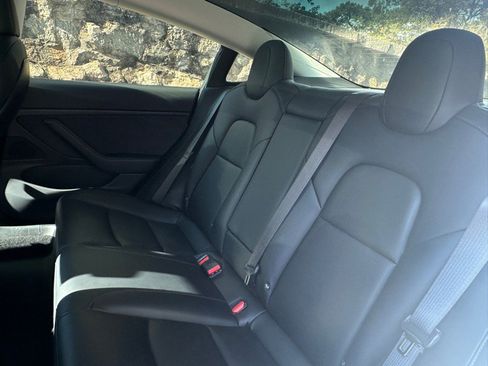 Used 2018 Tesla Model 3 Long Range image 48