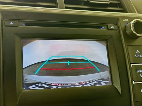 Used 2016 Toyota Camry LE image 15