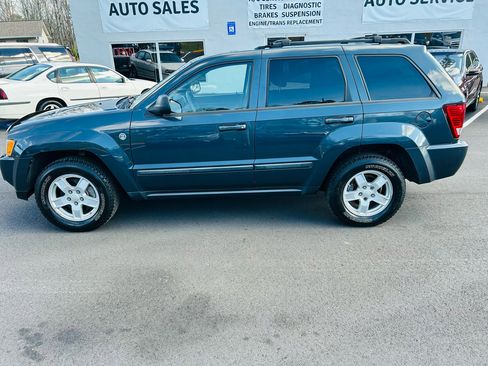 Used 2007 Jeep Grand Cherokee Laredo image 2