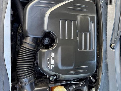 Used 2011 Chrysler 300 RWD image 26