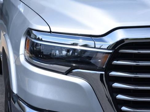Used 2026 RAM 1500 Laramie AWD/4WD image 7