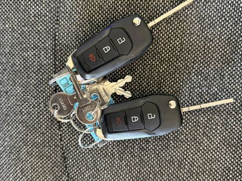 Used 2025 Ford F350 XLT AWD/4WD image 5