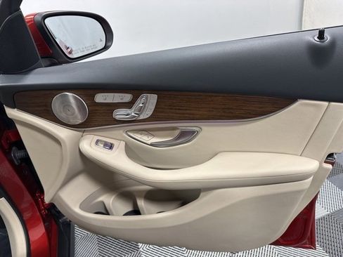 Certified 2021 Mercedes-Benz GLC 300 4MATIC image 30