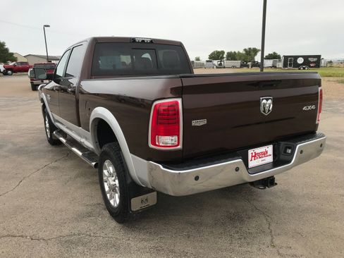 Used 2015 RAM 2500 Laramie AWD/4WD image 8
