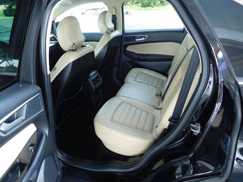 Used 2018 Ford Edge SEL w/ Equipment Group 201A AWD/4WD image 14