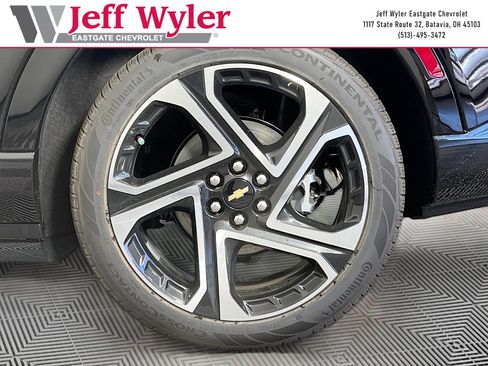New 2026 Chevrolet Equinox EV LT w/ Convenience Package II FWD image 33