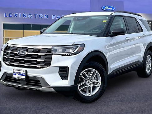 New 2026 Ford Explorer Active image 2