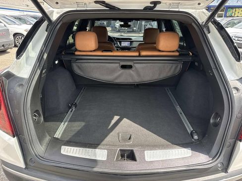 Used 2021 Cadillac XT5 Premium Luxury FWD image 9
