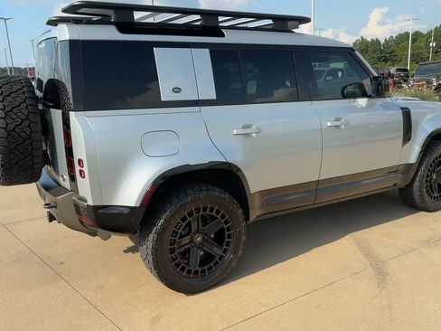 Used 2021 Land Rover Defender 110 X-Dynamic HSE image 9