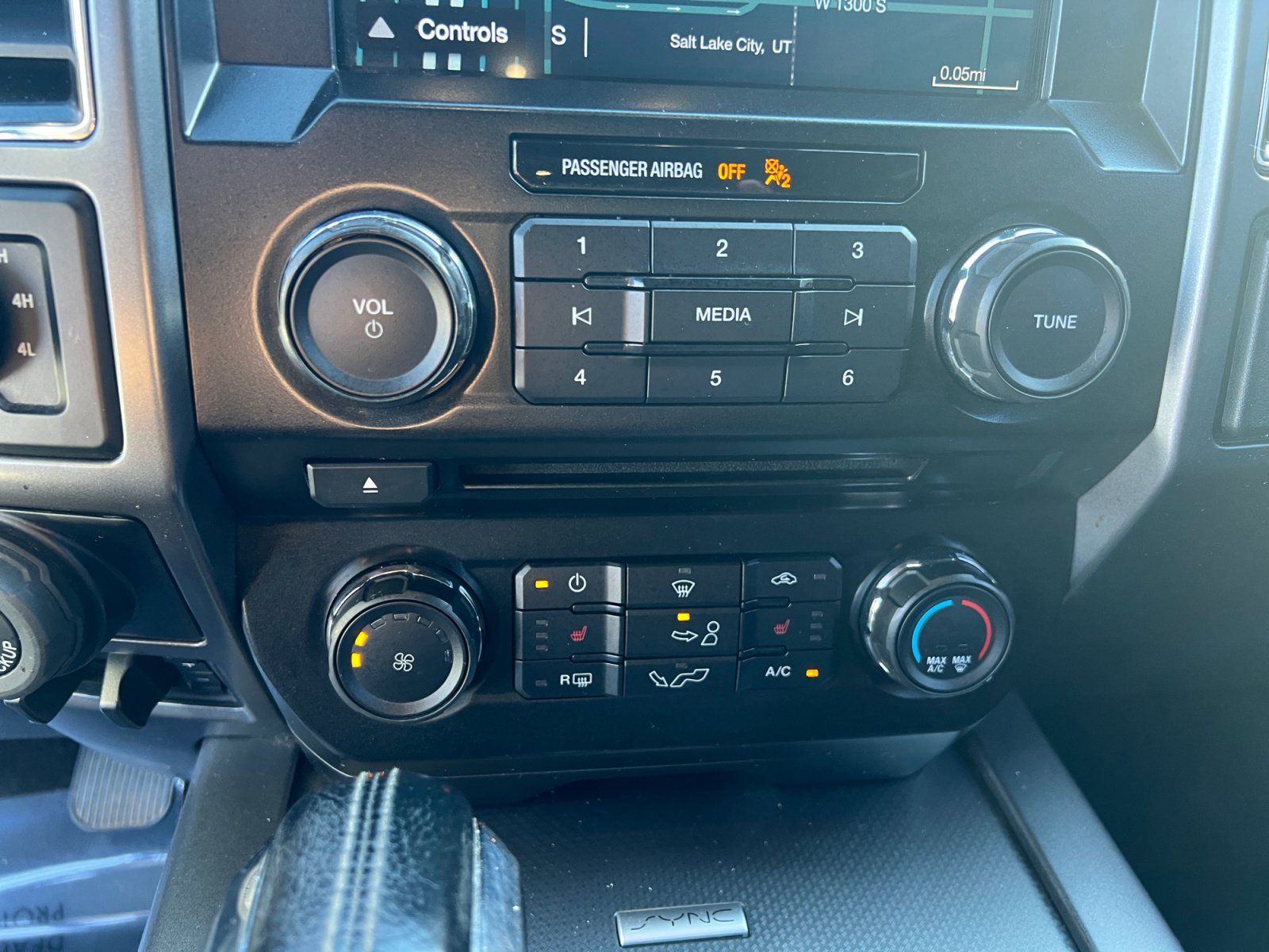 Used 2017 Ford F150 XLT w/ Equipment Group 302A Luxury AWD/4WD image 22