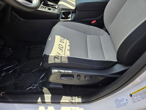 Used 2026 Honda CR-V EX image 10