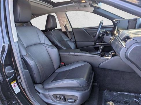 Used 2019 Lexus ES 350 w/ Premium Package FWD image 22